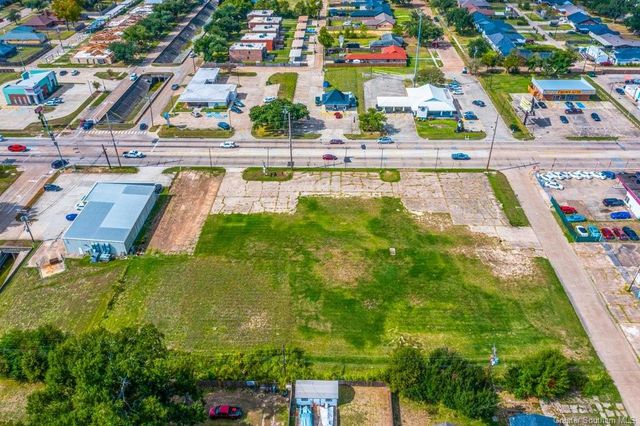 2801 Gerstner Memorial Drive, Lake Charles, LA 70601