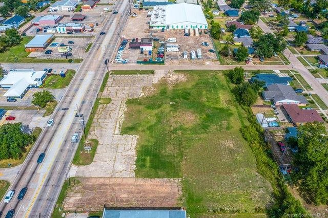 2801 Gerstner Memorial Drive, Lake Charles, LA 70601