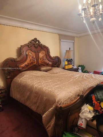 7945 Sunset Dr, Miami, FL 33143