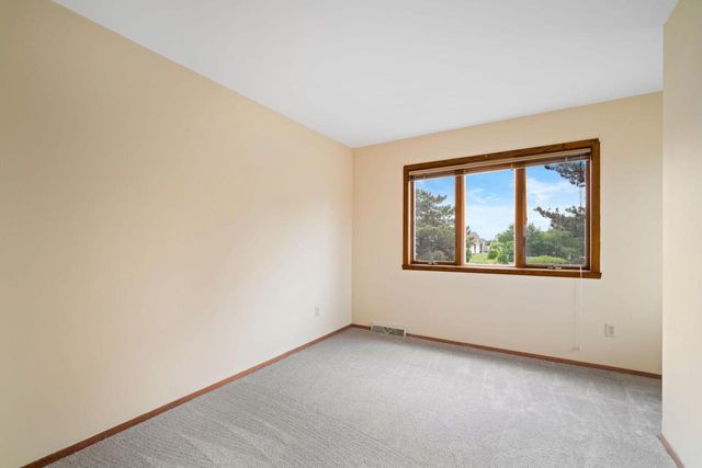 W144N4809 Stone DRIVE, Menomonee Falls, WI 53051