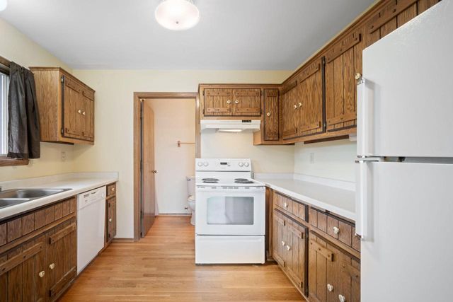 W144N4809 Stone DRIVE, Menomonee Falls, WI 53051