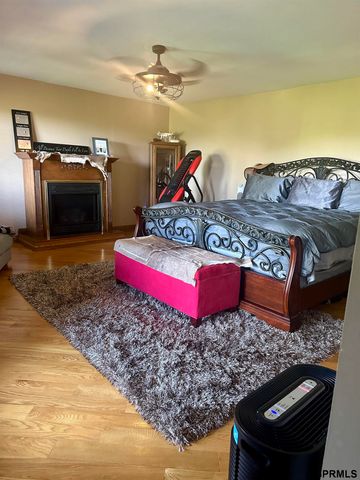 7465 County Road 5, Arlington, NE 68002