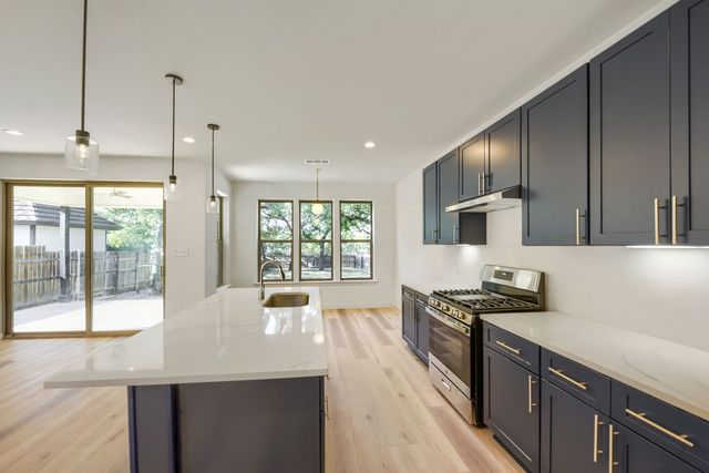 7305 Charbonneau Road, Lake Worth, TX 76135