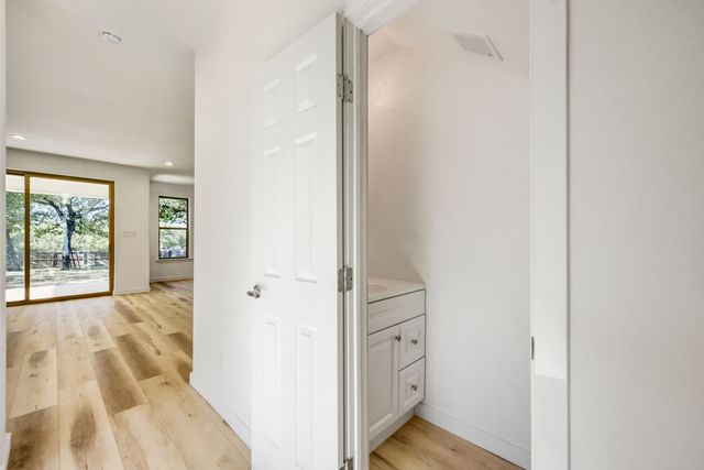 7305 Charbonneau Road, Lake Worth, TX 76135