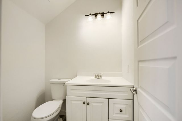 7305 Charbonneau Road, Lake Worth, TX 76135
