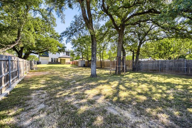 7305 Charbonneau Road, Lake Worth, TX 76135