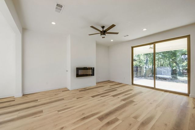 7305 Charbonneau Road, Lake Worth, TX 76135