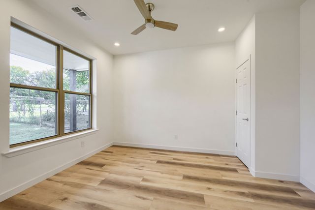 7305 Charbonneau Road, Lake Worth, TX 76135
