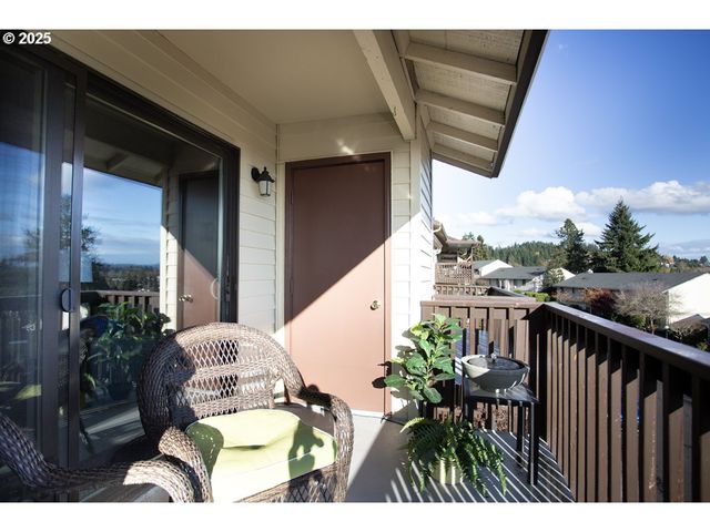 12160 Sw ROYAL Ct B, King City, OR 97224