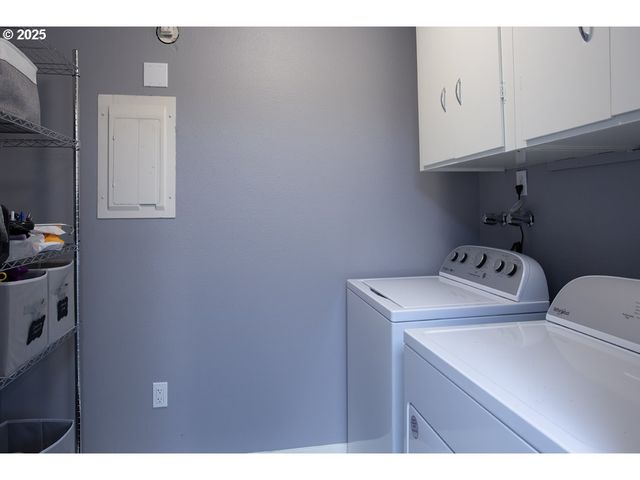 12160 Sw ROYAL Ct B, King City, OR 97224