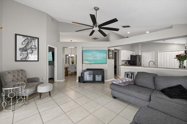 8503 BELLA WAY, Tampa, FL 33635