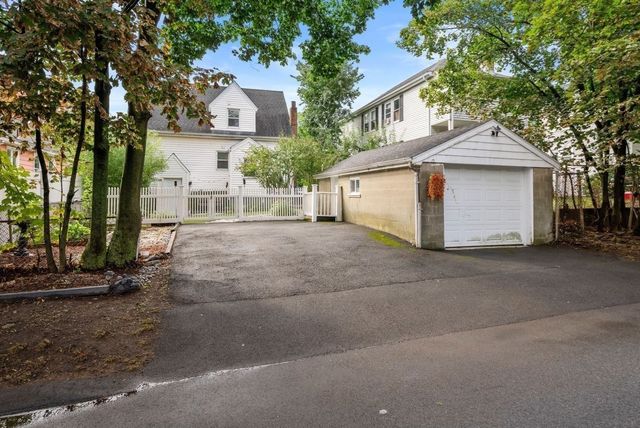 68 Grover St, Everett, MA 02149