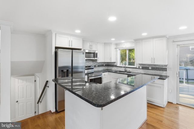 1816 ROCKY GLEN DR, Frederick, MD 21702