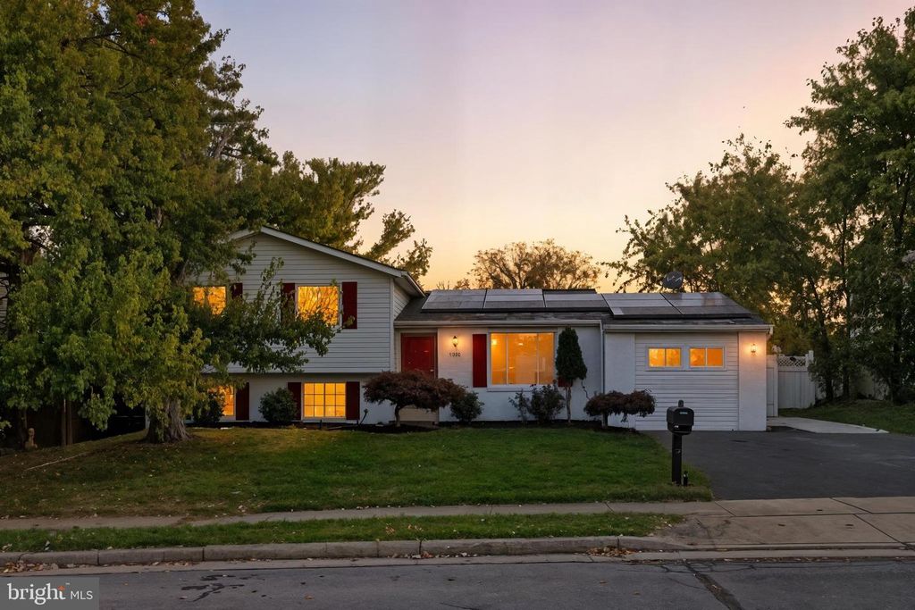 1816 ROCKY GLEN DR, Frederick, MD 21702