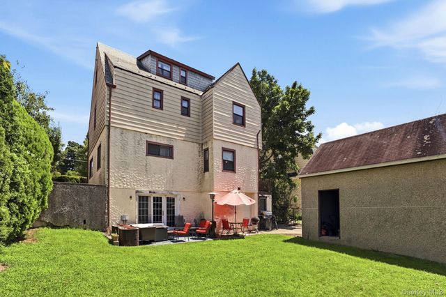 873 James Street, Pelham, NY 10803