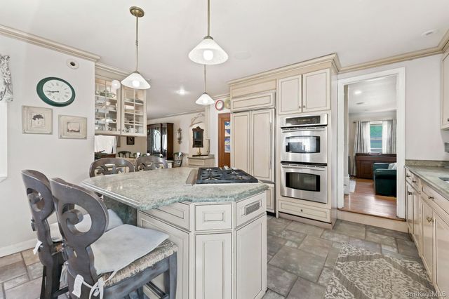873 James Street, Pelham, NY 10803