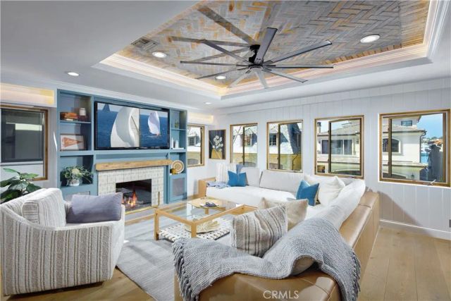 1311 W Bay Avenue, Newport Beach, CA 92661