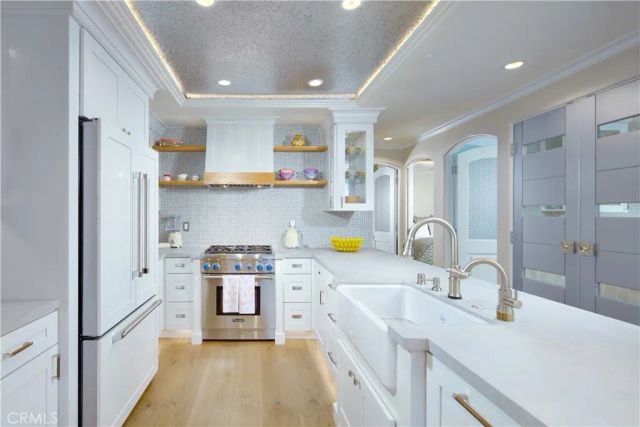 1311 W Bay Avenue, Newport Beach, CA 92661