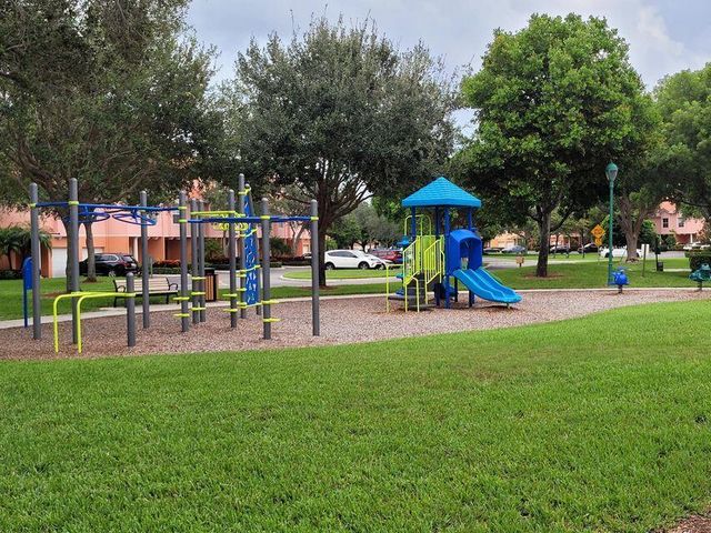 2024 Alta Meadows Lane 808, Delray Beach, FL 33444