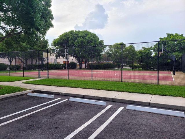 2024 Alta Meadows Lane 808, Delray Beach, FL 33444