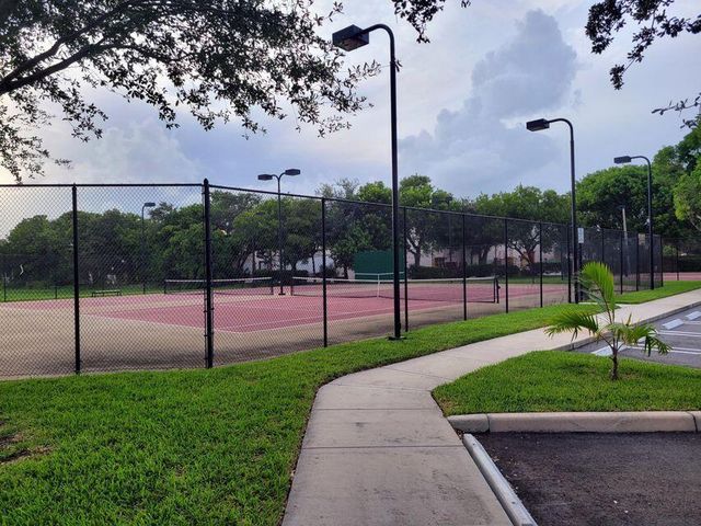 2024 Alta Meadows Lane 808, Delray Beach, FL 33444