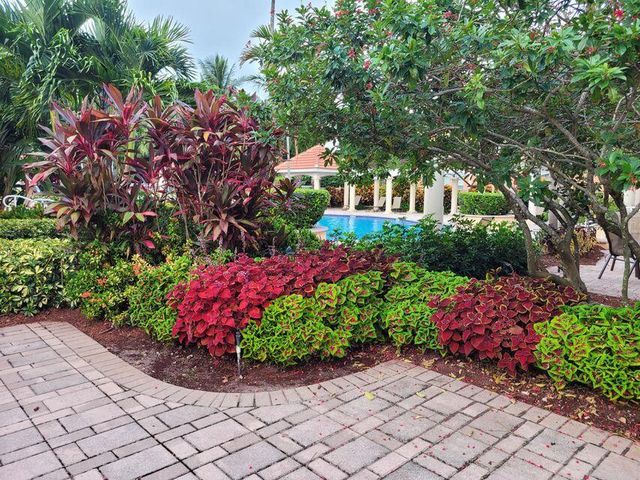 2024 Alta Meadows Lane 808, Delray Beach, FL 33444