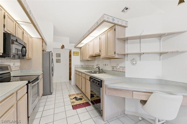 217 Marseille DR, Naples, FL 34112