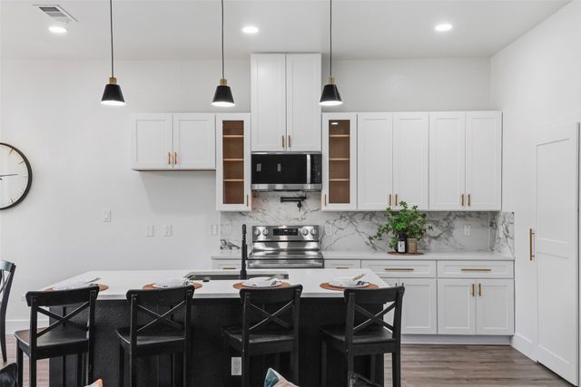 2504 Vaughn Boulevard, Fort Worth, TX 76105