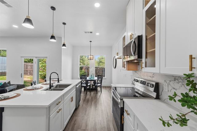 2504 Vaughn Boulevard, Fort Worth, TX 76105