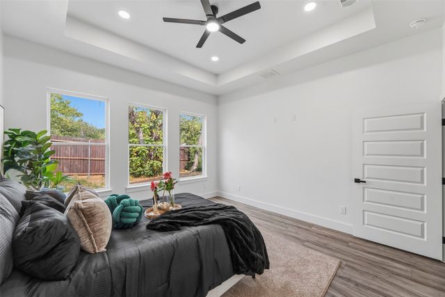 2504 Vaughn Boulevard, Fort Worth, TX 76105