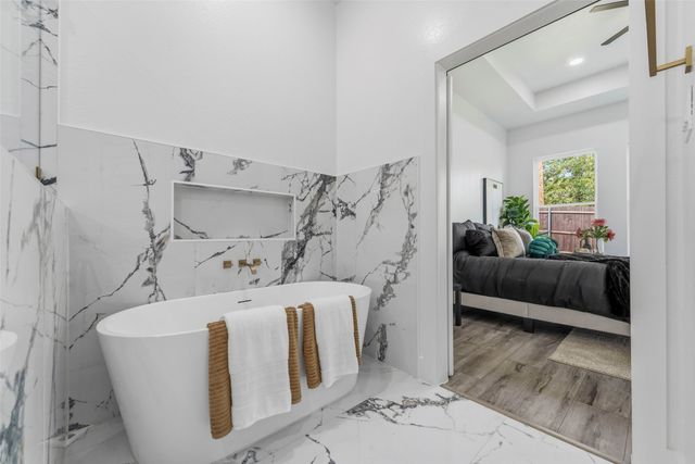 2504 Vaughn Boulevard, Fort Worth, TX 76105