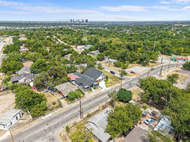 2504 Vaughn Boulevard, Fort Worth, TX 76105