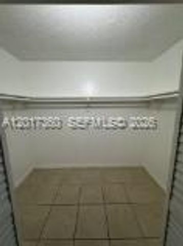 8445 Springtree Dr 309A, Sunrise, FL 33351