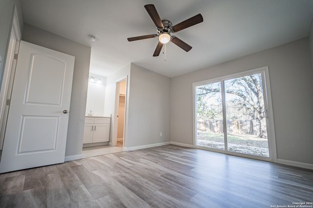 5866 Cliff Path, San Antonio, TX 78250