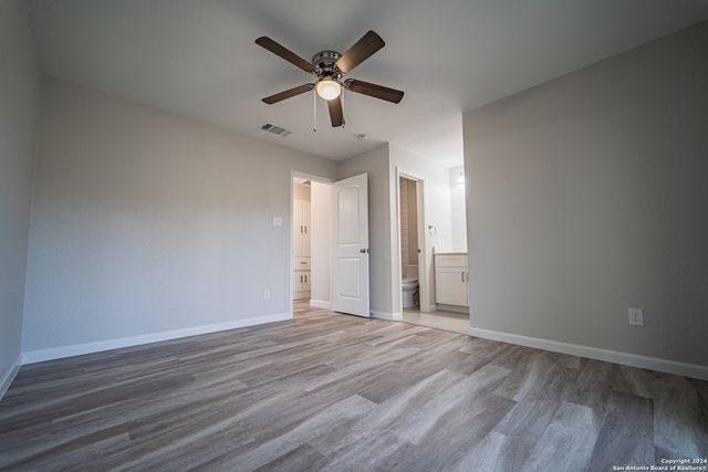 5866 Cliff Path, San Antonio, TX 78250