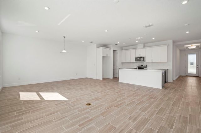 2949 STEWART CREEK CIRCLE, Plant City, FL 33565