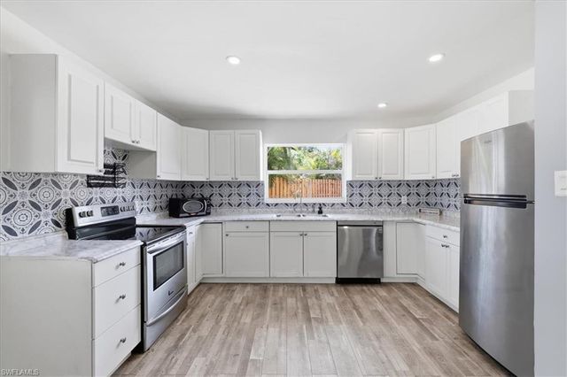 218 Poe AVE, North Fort Myers, FL 33917