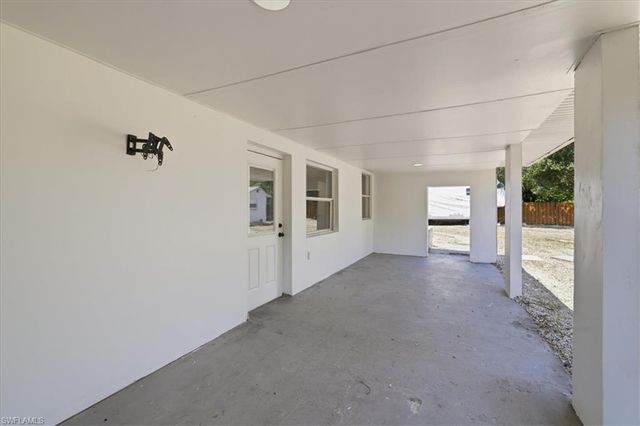 218 Poe AVE, North Fort Myers, FL 33917