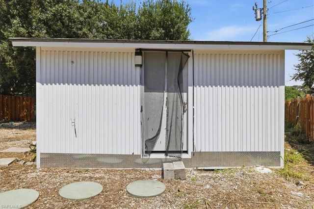 218 Poe AVE, North Fort Myers, FL 33917