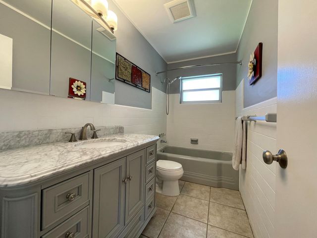 1754 NE 47th Street, Oakland Park, FL 33334