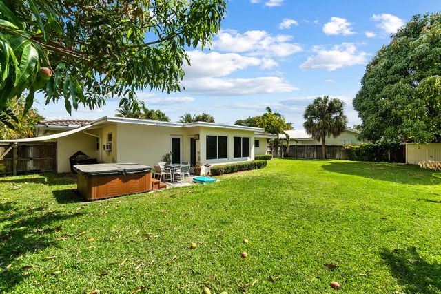 1754 NE 47th Street, Oakland Park, FL 33334