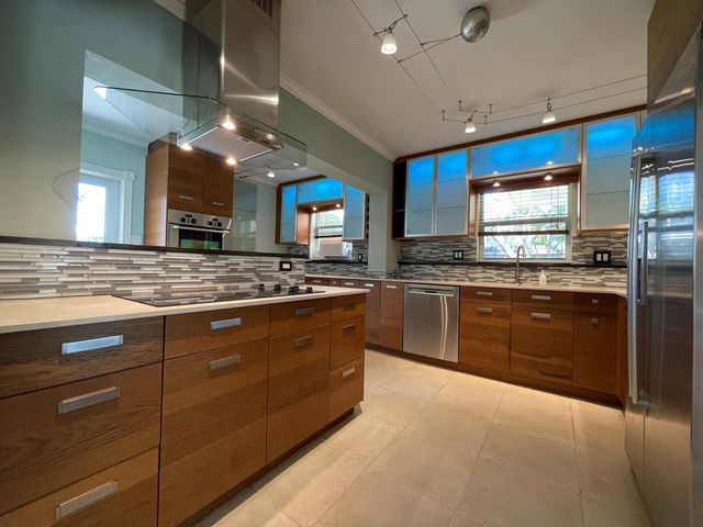 1754 NE 47th Street, Oakland Park, FL 33334