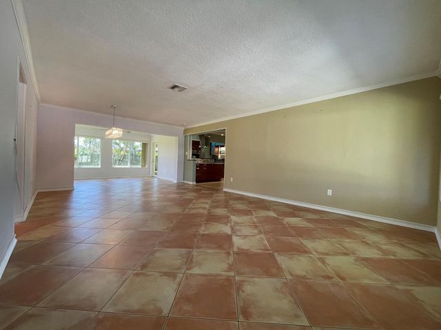 1754 NE 47th Street, Oakland Park, FL 33334