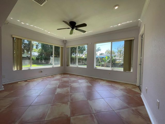 1754 NE 47th Street, Oakland Park, FL 33334