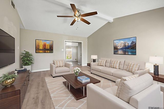 37446 E Hillside Dr, Prairieville, LA 70769