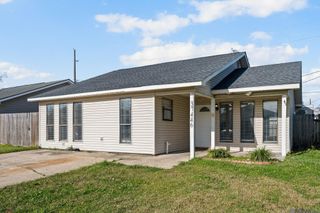 37446 E Hillside Dr, Prairieville, LA 70769