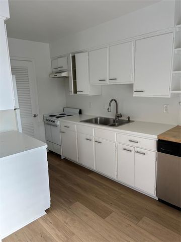 100 Blue Ridge TRL 1, West Lake Hills, TX 78746