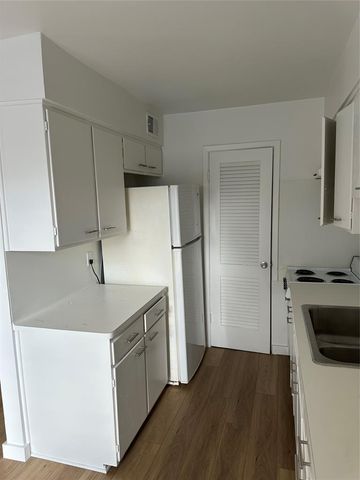 100 Blue Ridge TRL 1, West Lake Hills, TX 78746