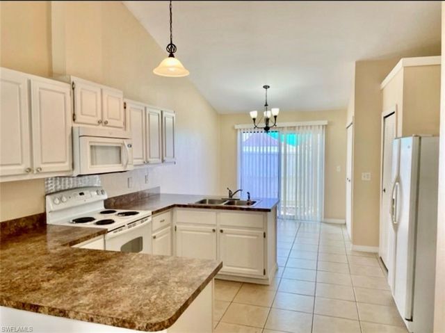 1804 SW 21st LN C, Cape Coral, FL 33991