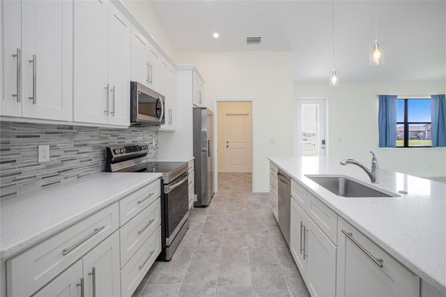 2102 NW 6TH PLACE, Cape Coral, FL 33993